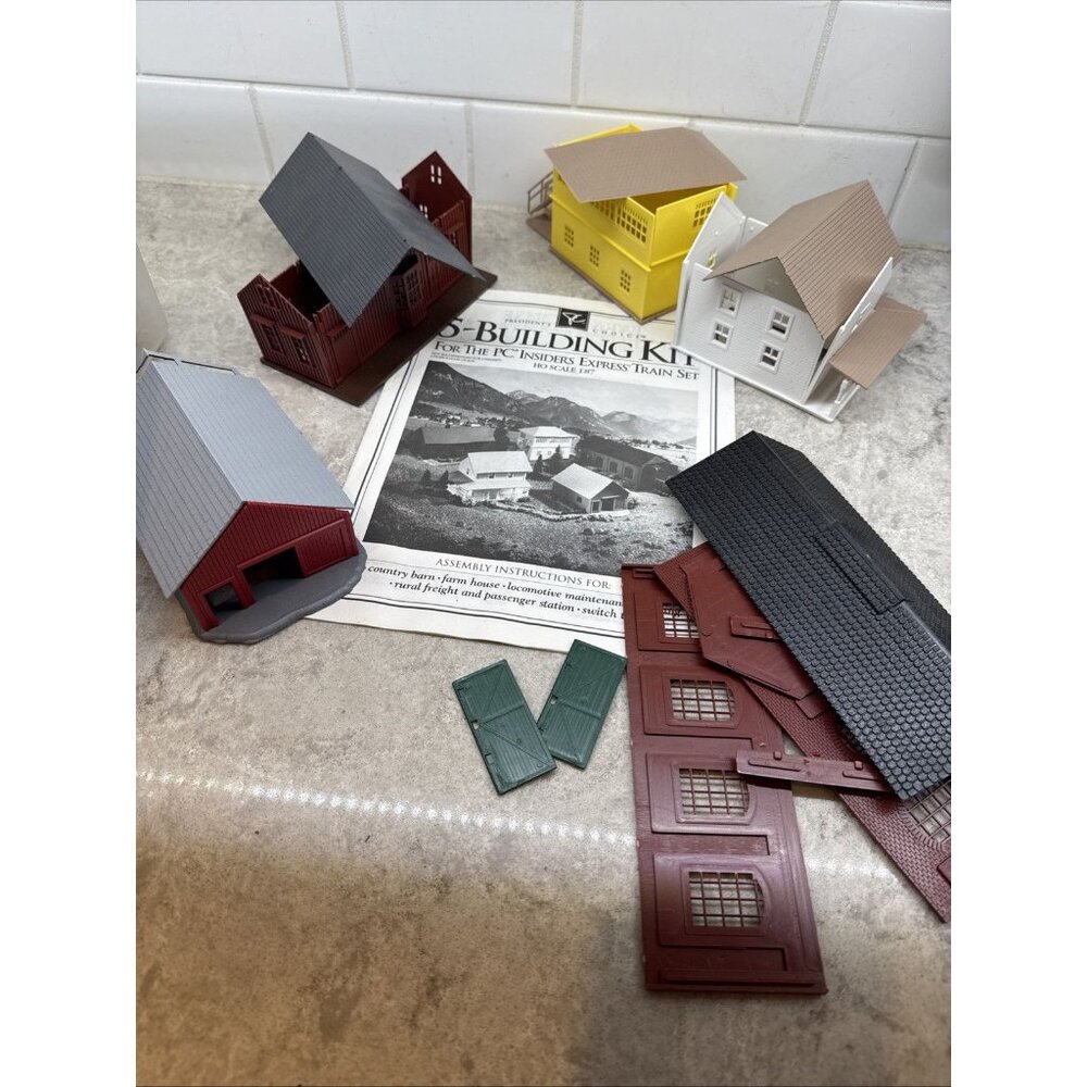 5 building kit with manual Presidents Choice HO Scale 1:87